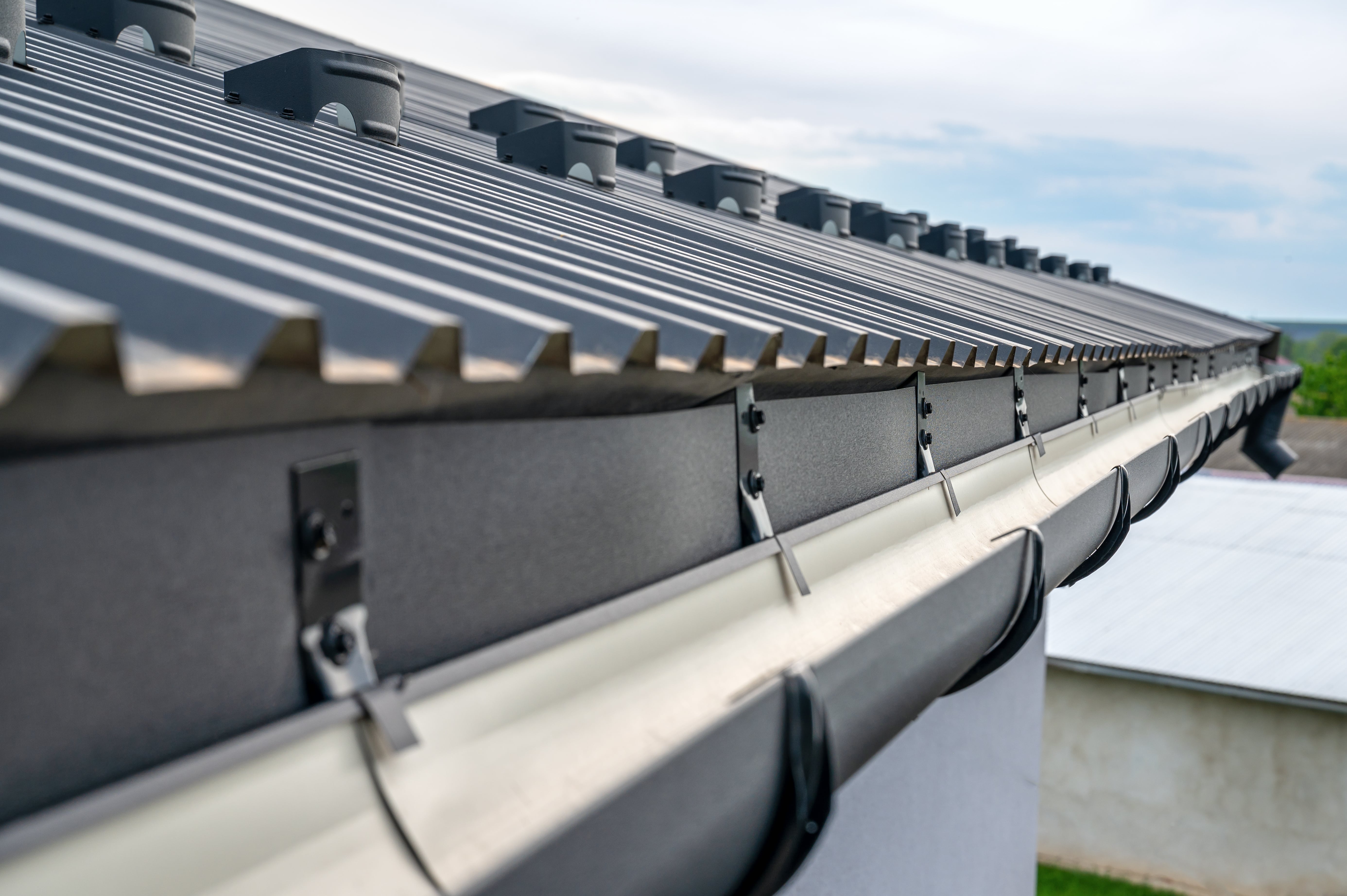 thumbnail image 2 of LST 10x Roof Rail Trim Rain Gutter Clips For Mercedes Benz 190 W201 - Black/White/Green 2 of 6